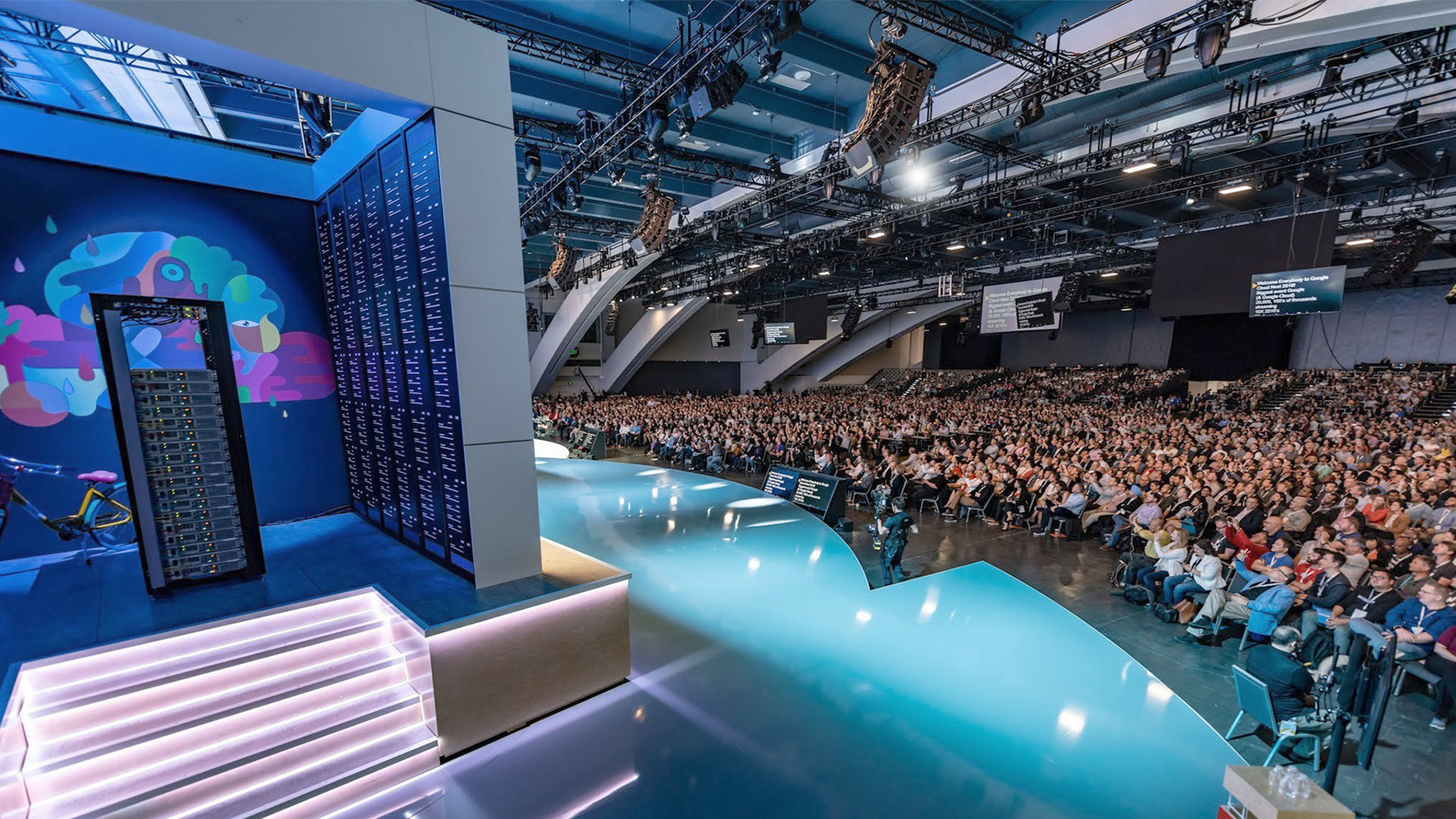 Google Next conference live view of the side stage and audience